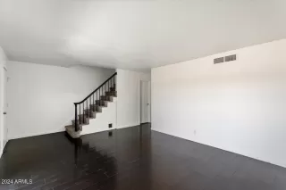 Photo #3: 6687857 Listing