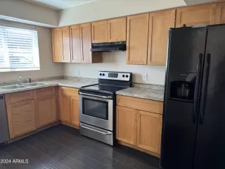 Photo #4: 6687857 Listing