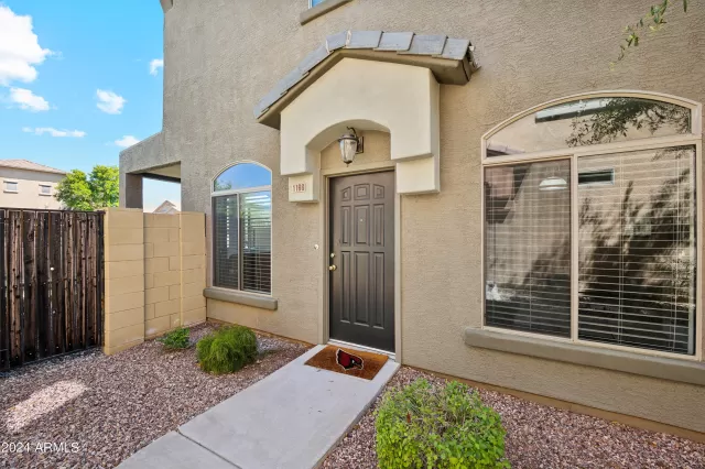 MLS: 6687863 Condo For Sale