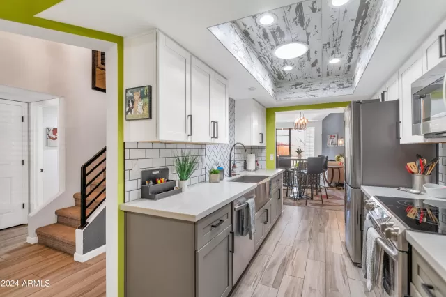 MLS: 6688018 Condo For Sale