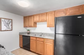 Photo #3: 6688031 Listing