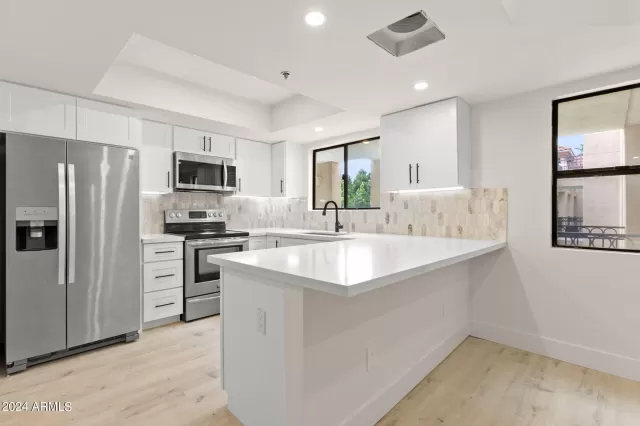 MLS: 6688043 Condo For Sale