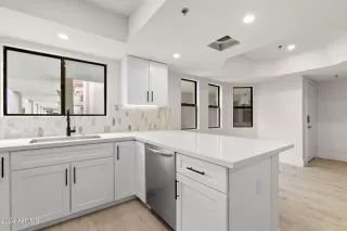 Photo #6: 6688043 Listing 