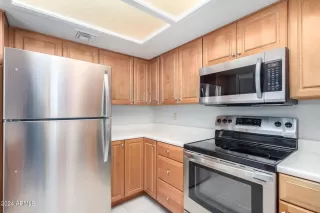 Photo #2: 6688130 Listing 