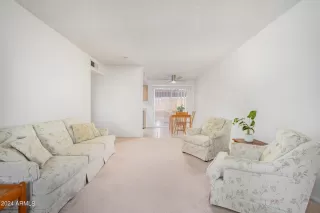 Photo #6: 6688181 Listing 