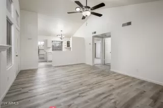 Photo #5: 6688234 Listing