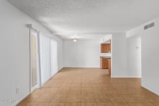 Photo #5: 6688456 Listing