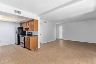 Photo #6: 6688456 Listing