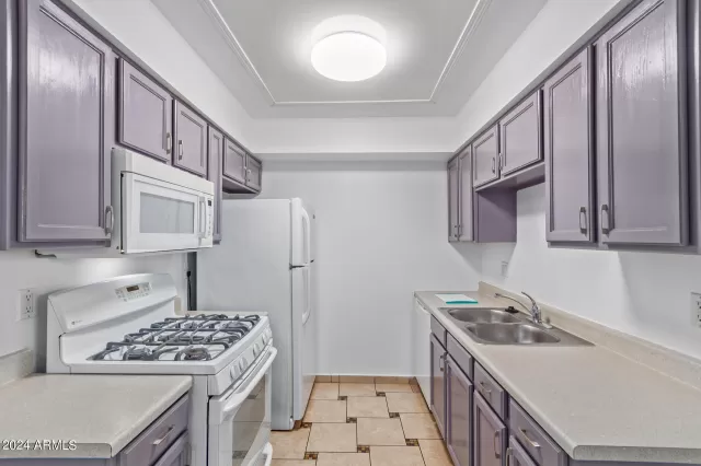 MLS: 6688528 Condo For Sale