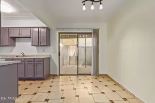 Photo #5: 6688528 Listing 