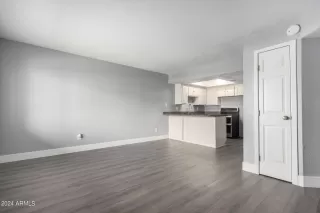 Photo #5: 6688602 Listing 