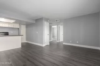 Photo #6: 6688602 Listing 