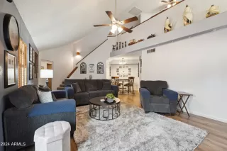 Photo #3: 6688661 Listing