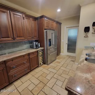 Photo #5: 6688769 Listing