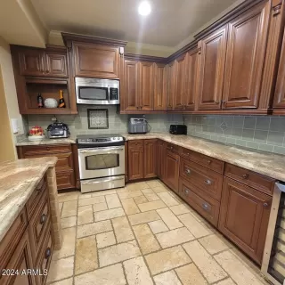 Photo #6: 6688769 Listing