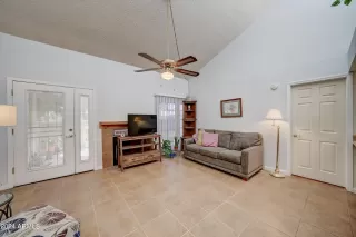 Photo #6: 6688923 Listing