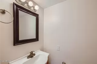 Photo #4: 6688977 Listing 