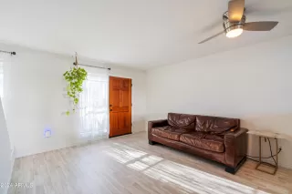 Photo #3: 6689016 Listing