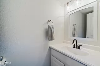 Photo #5: 6689016 Listing