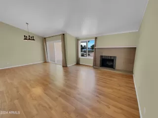 Photo #2: 6689091 Listing