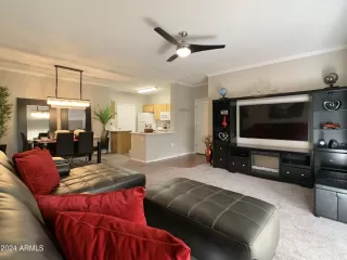 Photo #5: 6689375 Listing