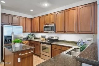 Photo #4: 6689393 Listing