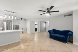 Photo #2: 6689415 Listing