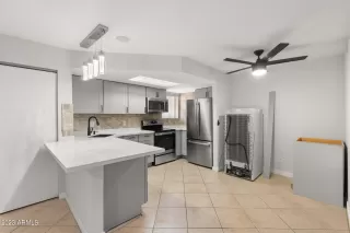 Photo #6: 6689415 Listing