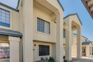 Photo #4: 6689678 Listing