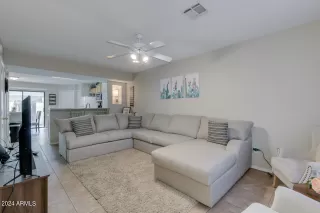 Photo #6: 6689678 Listing