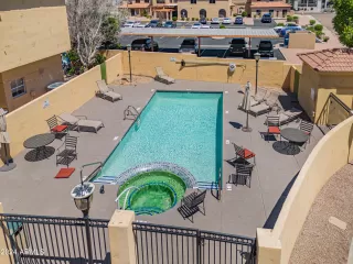 Photo #3: 6689827 Listing