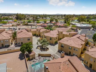 Photo #4: 6689827 Listing