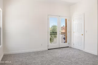 Photo #6: 6689827 Listing