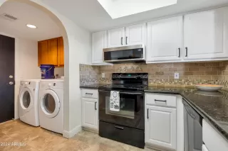 Photo #4: 6689853 Listing 