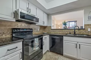 Photo #5: 6689853 Listing 