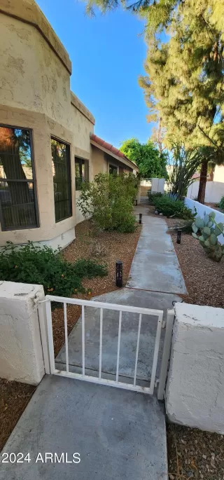 Photo #2: 6689983 Listing