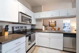 Photo #6: 6690010 Listing