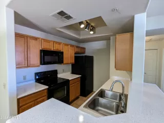 Photo #6: 6690272 Listing