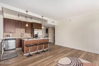 Photo #1: 6690308 Listing