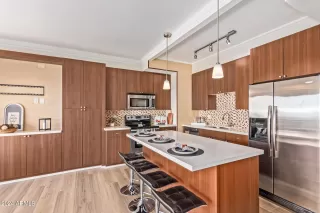 Photo #4: 6690308 Listing