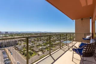 Photo #5: 6690308 Listing