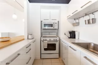 Photo #4: 6690315 Listing