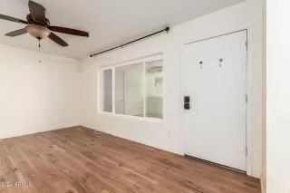 Photo #4: 6690359 Listing