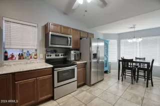 Photo #4: 6690418 Listing