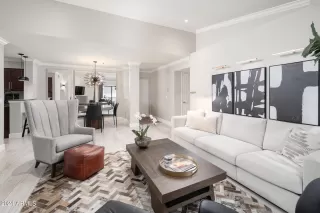 Photo #2: 6690609 Listing