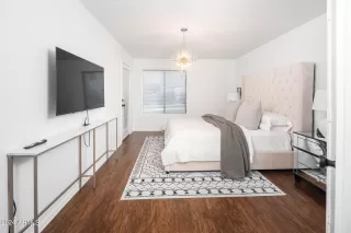 Photo #5: 6690658 Listing