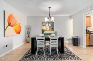 Photo #4: 6690874 Listing