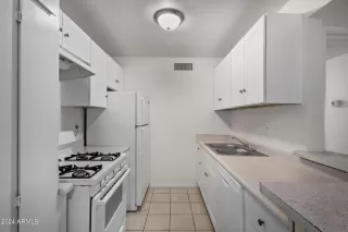 Photo #3: 6691094 Listing