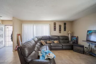 Photo #5: 6691102 Listing 