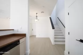 Photo #5: 6691219 Listing 